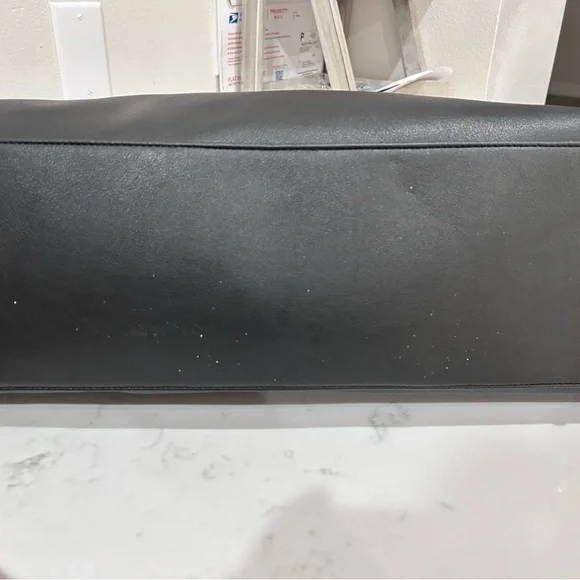 Juicy Couture Black Tote with Pink Charm - Picture 3 of 6